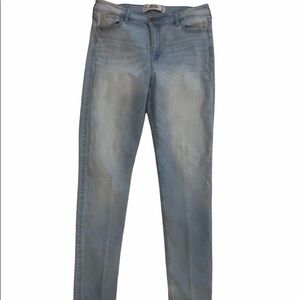Hollister skinny jeans